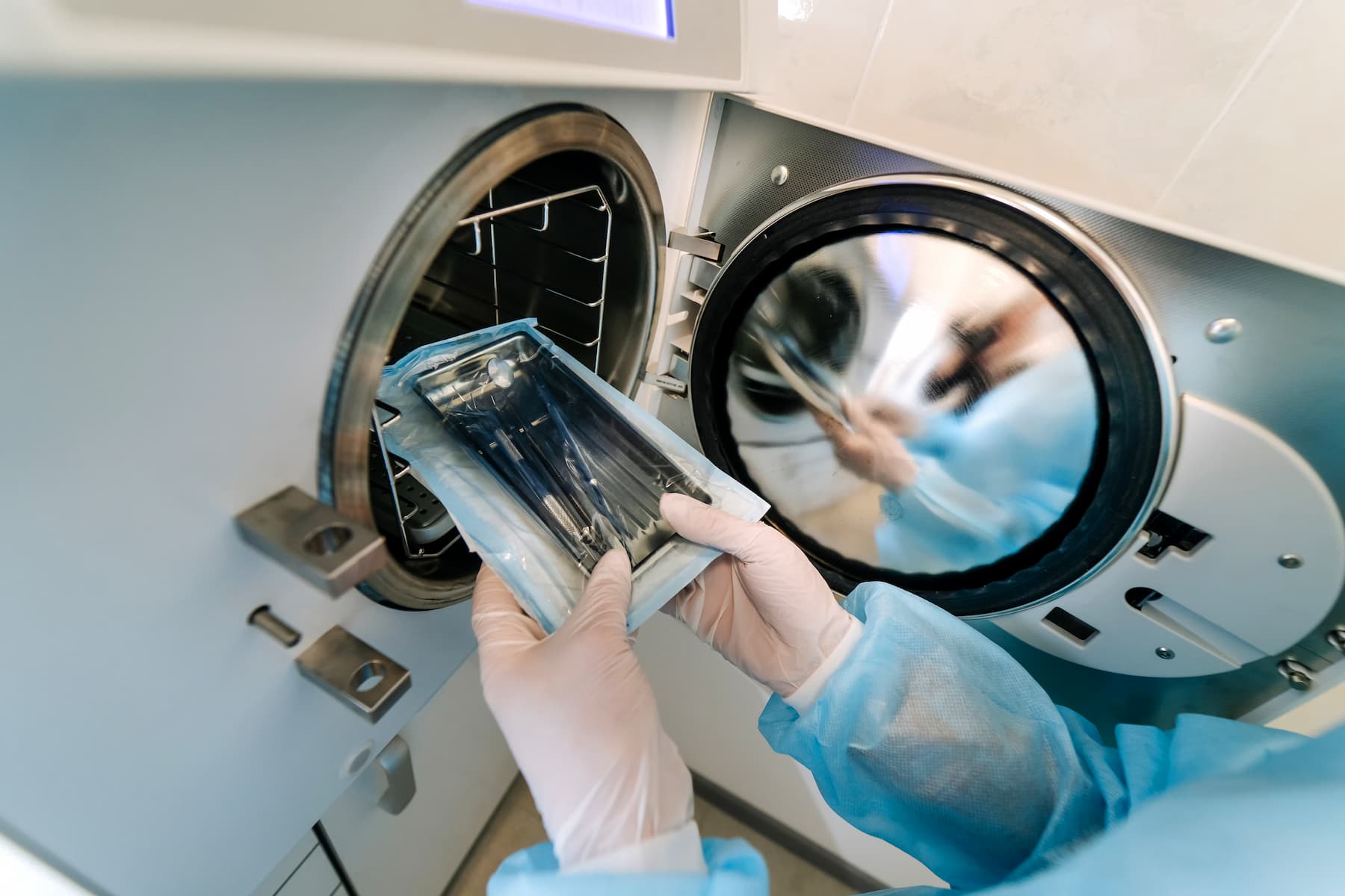 Autoclave vs Sterilizer – Differences and Applications in Modern Sterilization